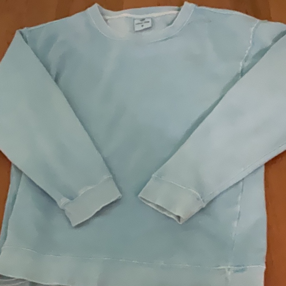 Women’s medium blue oversized crewneck
